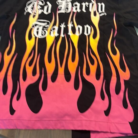 Ed Hardy tattoo  shirt NWT medium black pink/white/yellow printed - Picture 6 of 12